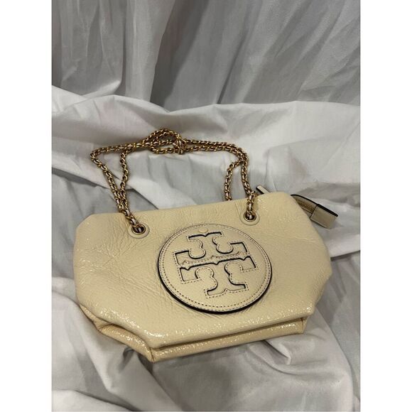 Tory Burch Women's Cream Small Ella Crinkle Patent Chain Crossbody Bag NWOT - Picture 4 of 10